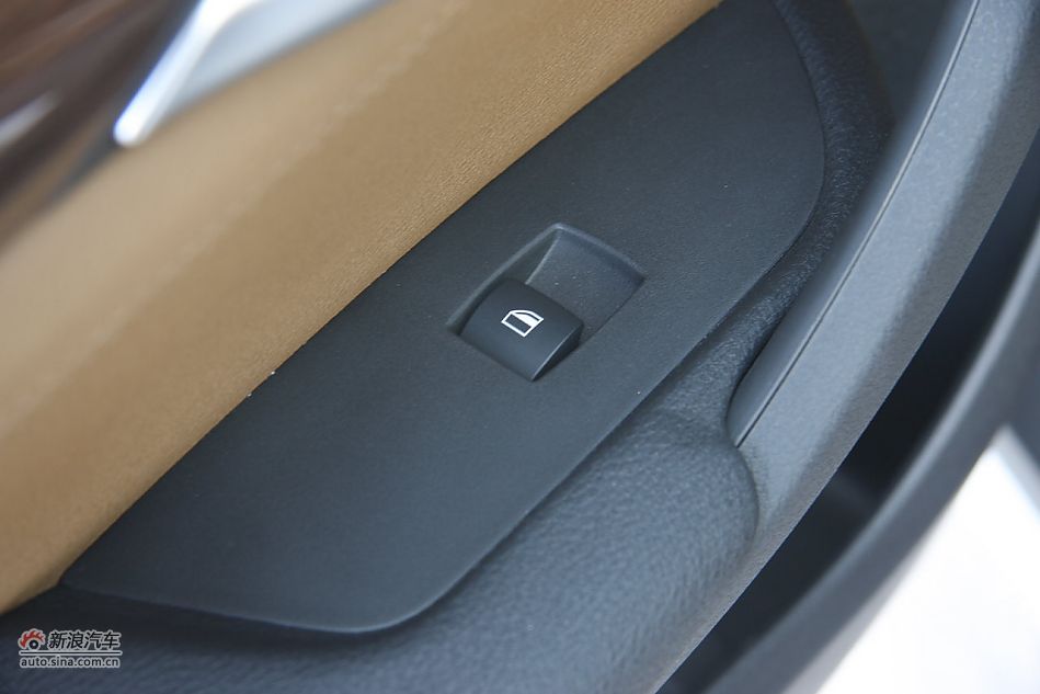 2012款华晨宝马X1到店实拍