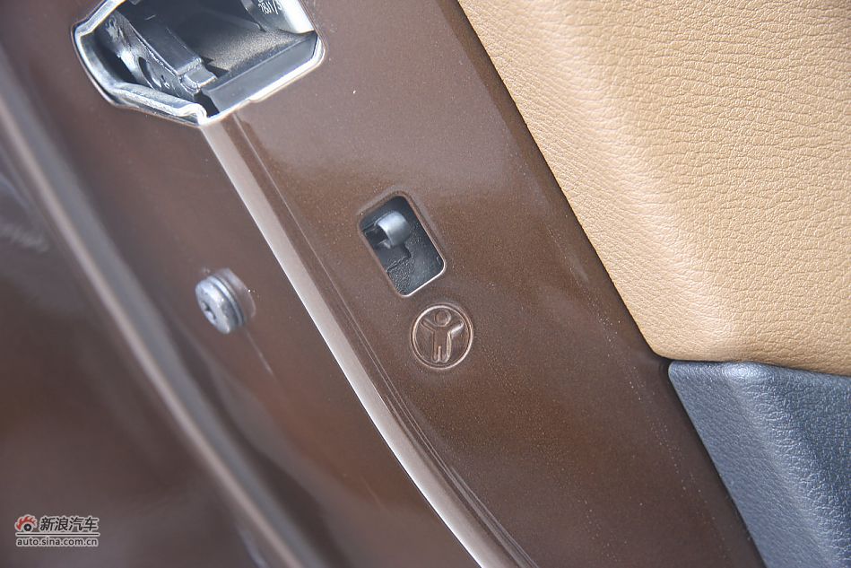 2012款华晨宝马X1到店实拍