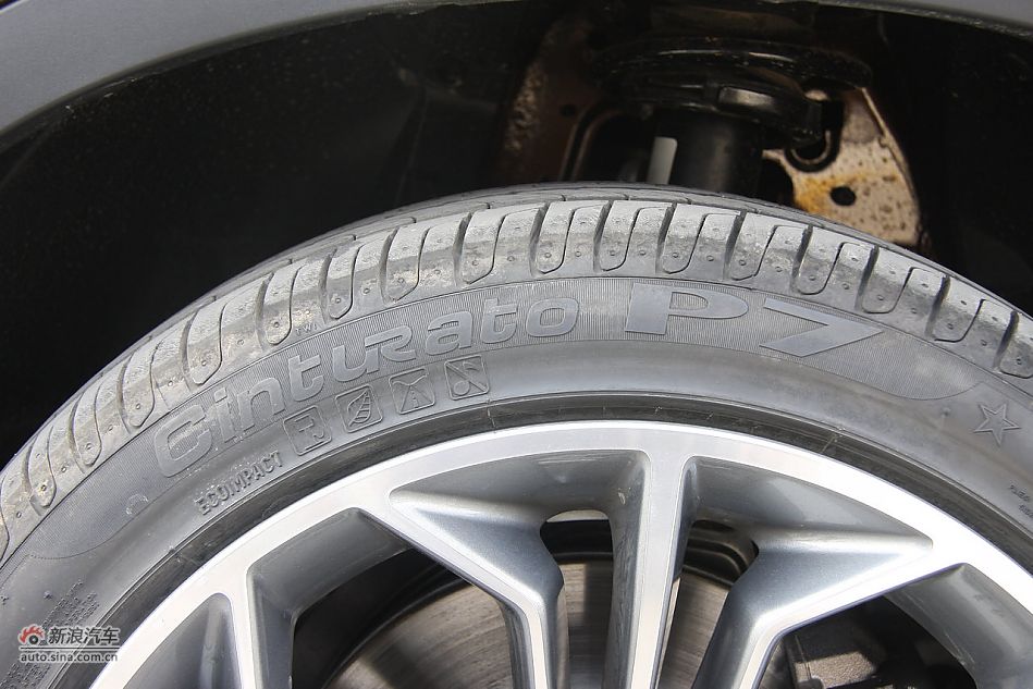 2012款华晨宝马X1到店实拍