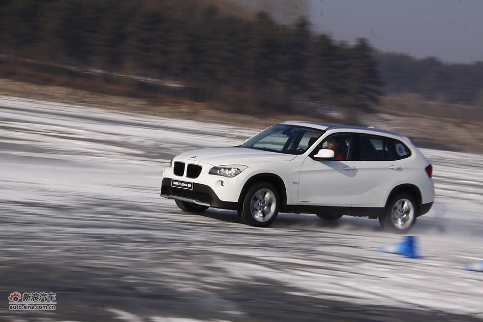 华晨宝马X1动态实拍