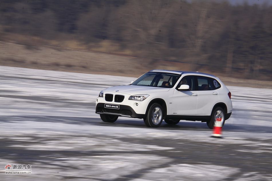 华晨宝马X1动态实拍