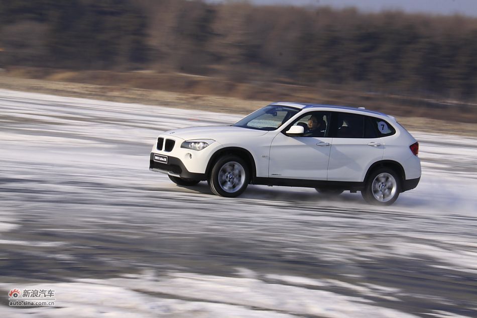 华晨宝马X1动态实拍