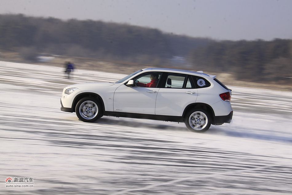 华晨宝马X1动态实拍