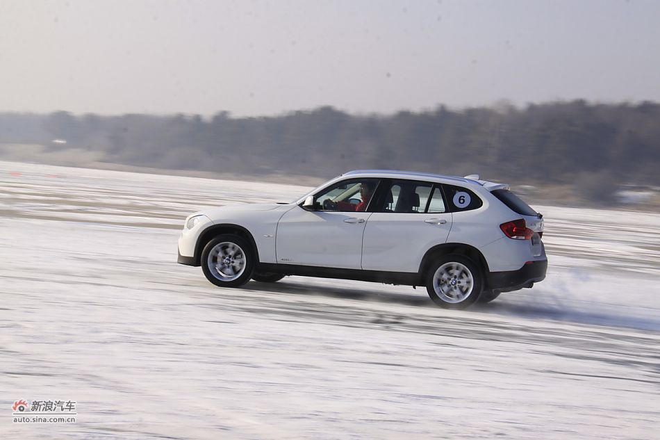 华晨宝马X1动态实拍