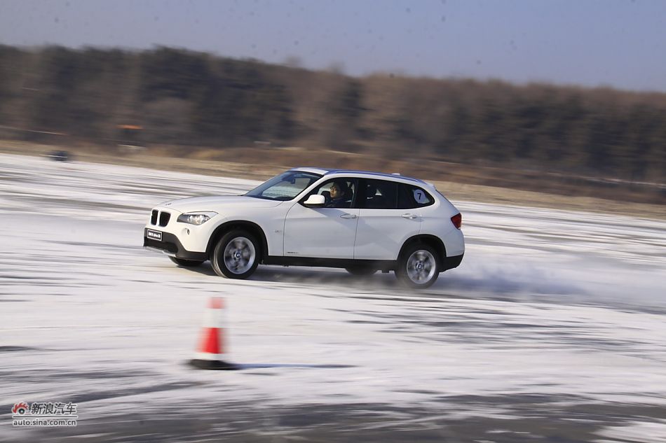 华晨宝马X1动态实拍