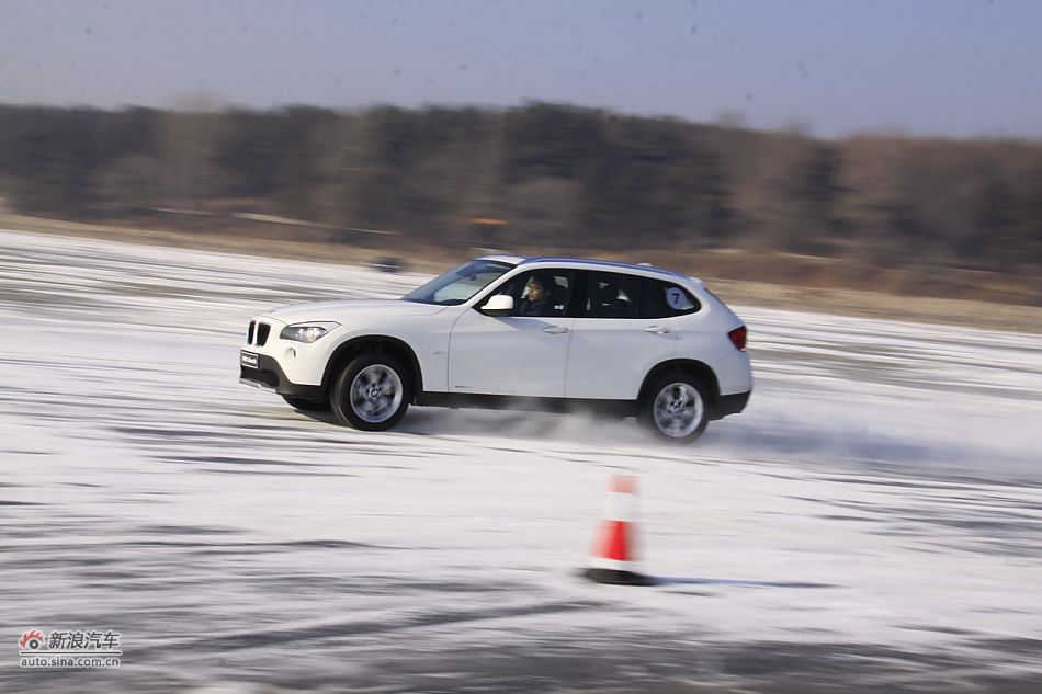 华晨宝马X1动态实拍