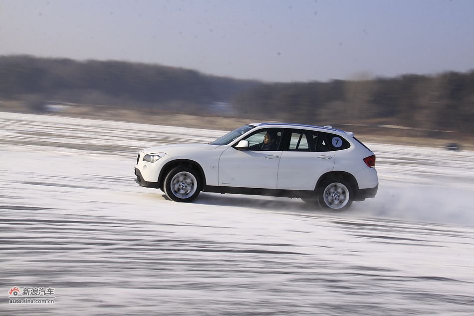 华晨宝马X1动态实拍