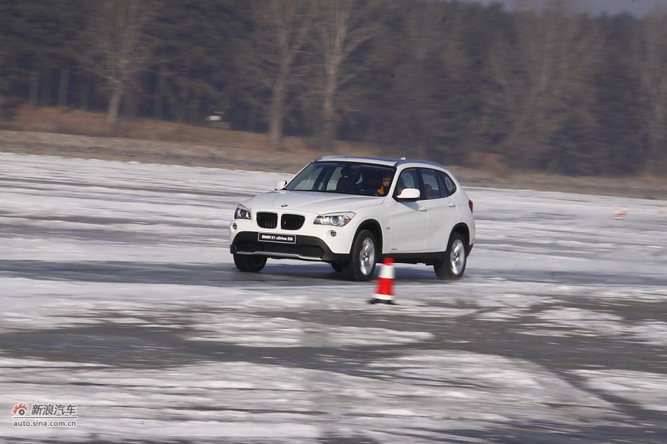 华晨宝马X1动态实拍