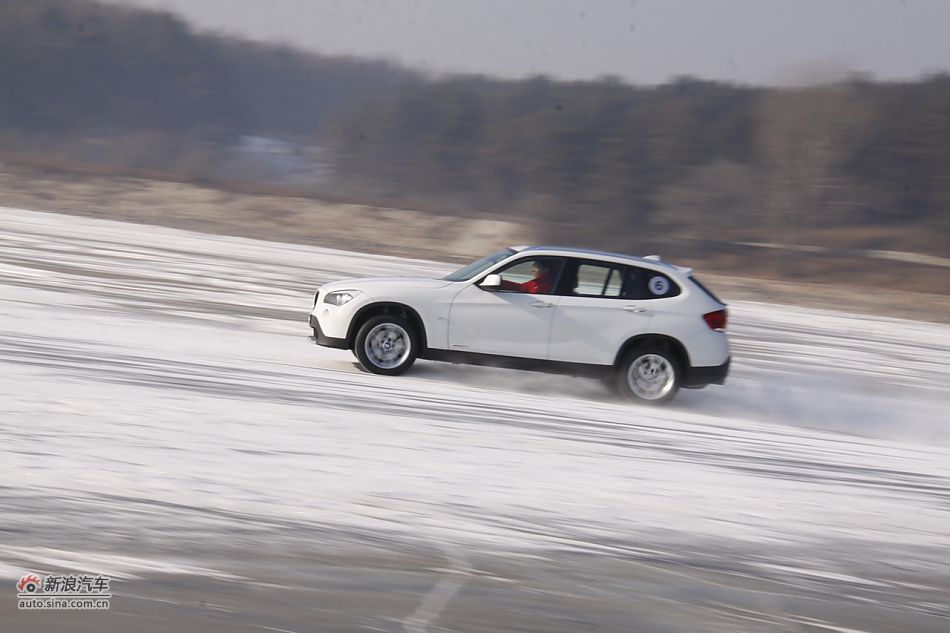 华晨宝马X1动态实拍