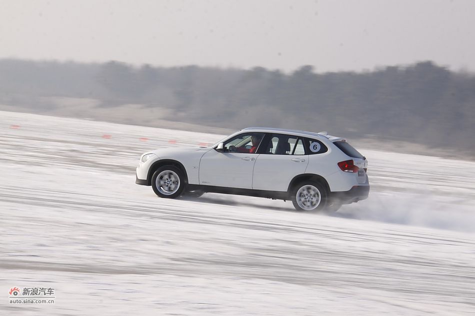 华晨宝马X1动态实拍