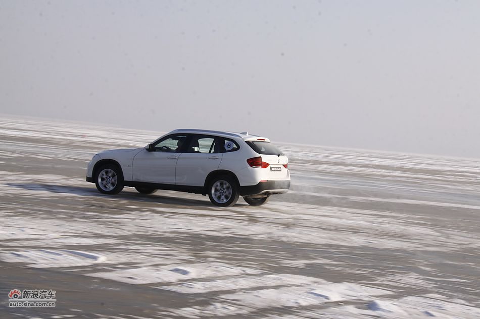 华晨宝马X1动态实拍