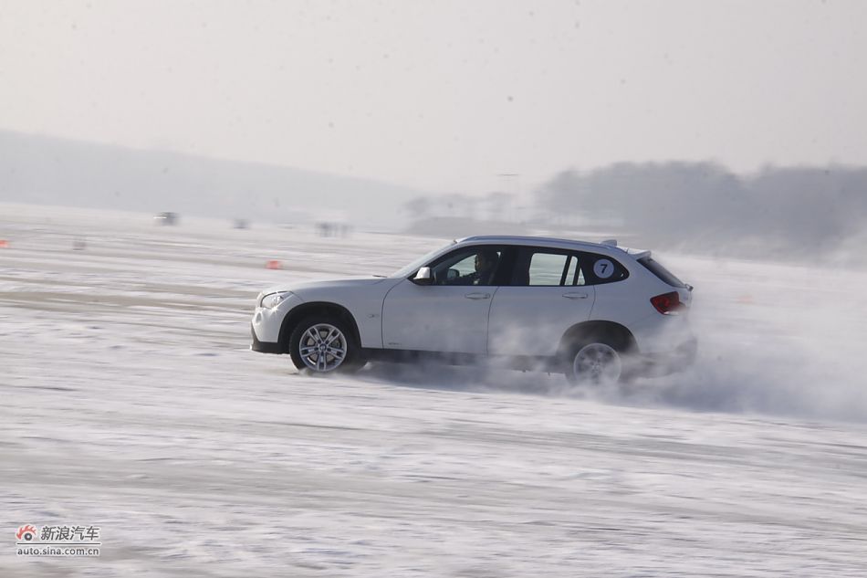 华晨宝马X1动态实拍