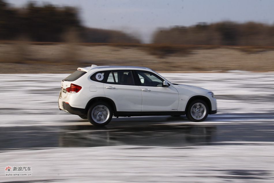 华晨宝马X1动态实拍