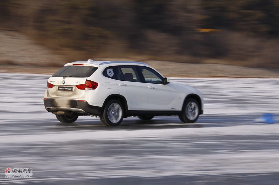华晨宝马X1动态实拍