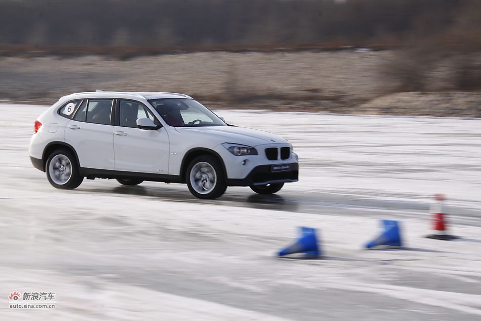 华晨宝马X1动态实拍