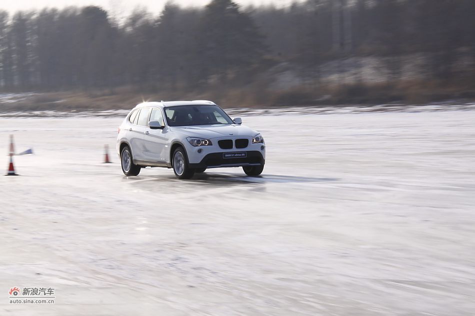 华晨宝马X1动态实拍