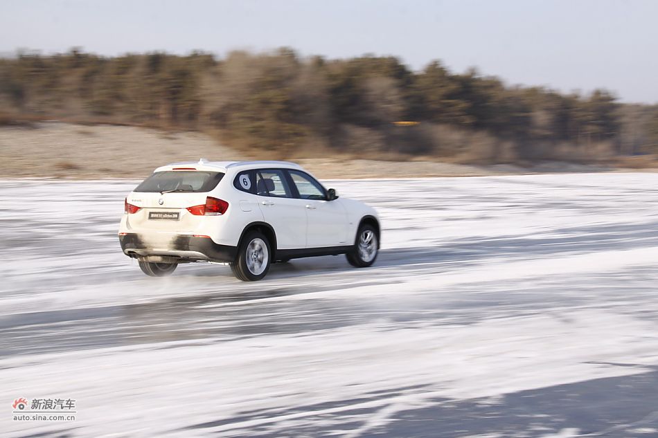 华晨宝马X1动态实拍