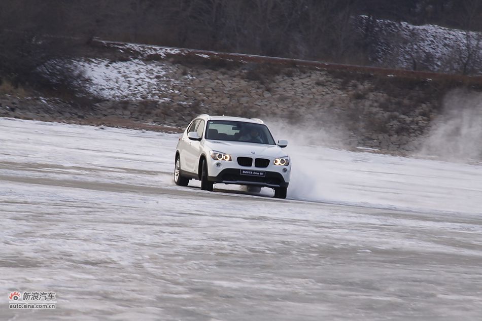 华晨宝马X1动态实拍