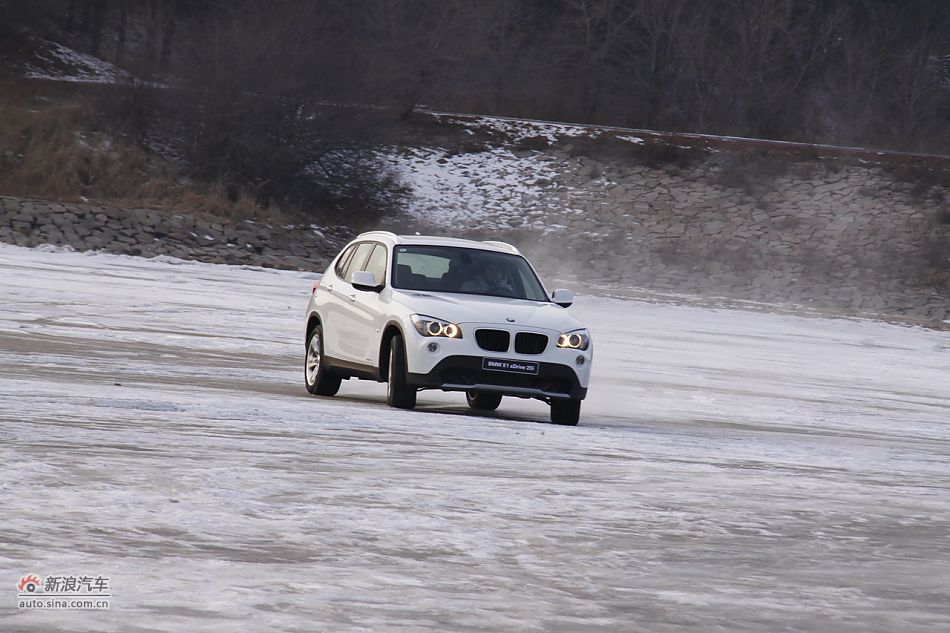 华晨宝马X1动态实拍