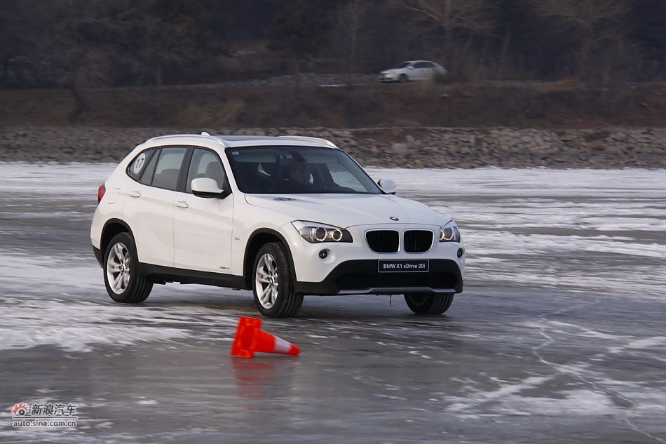 华晨宝马X1动态实拍