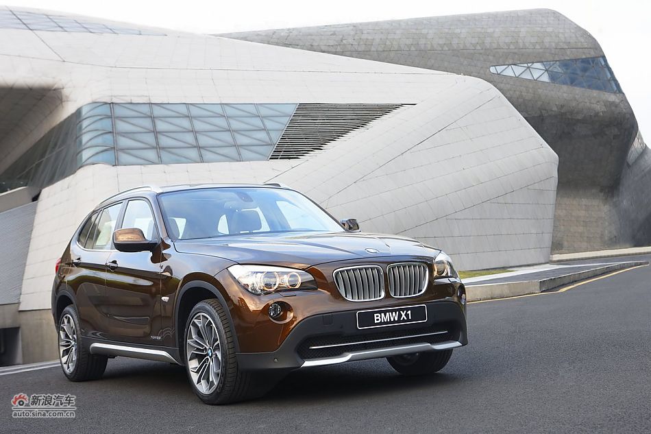 2012款华晨宝马X1 xDrive28i官方图