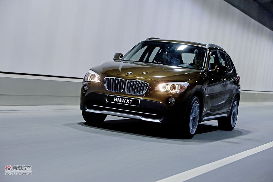 2012款华晨宝马X1 xDrive28i官方图
