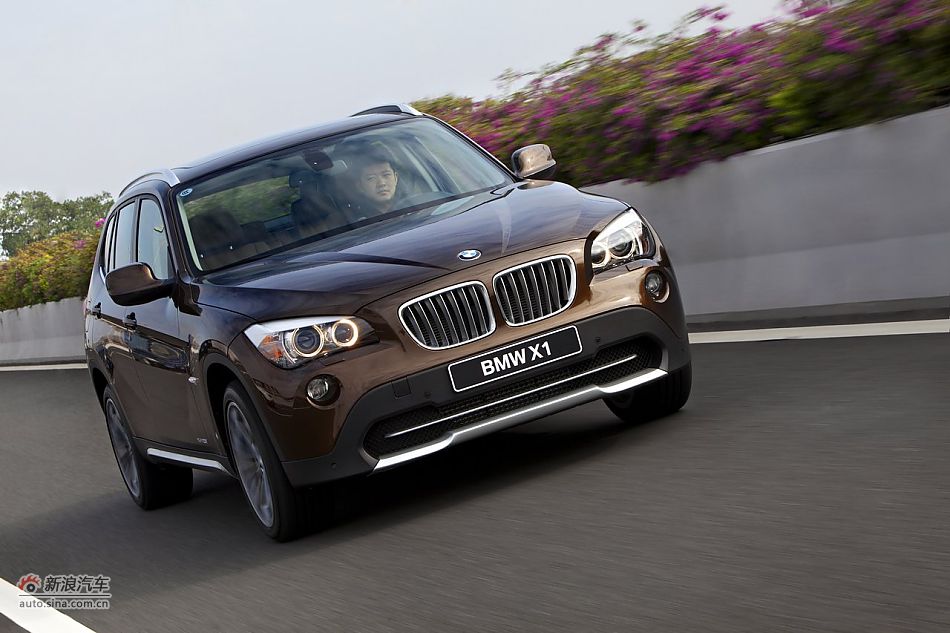 2012款华晨宝马X1 xDrive28i官方图