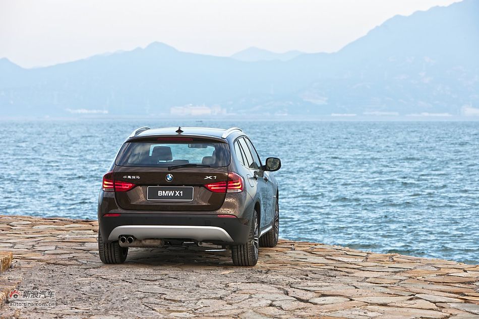 2012款华晨宝马X1 xDrive28i官方图