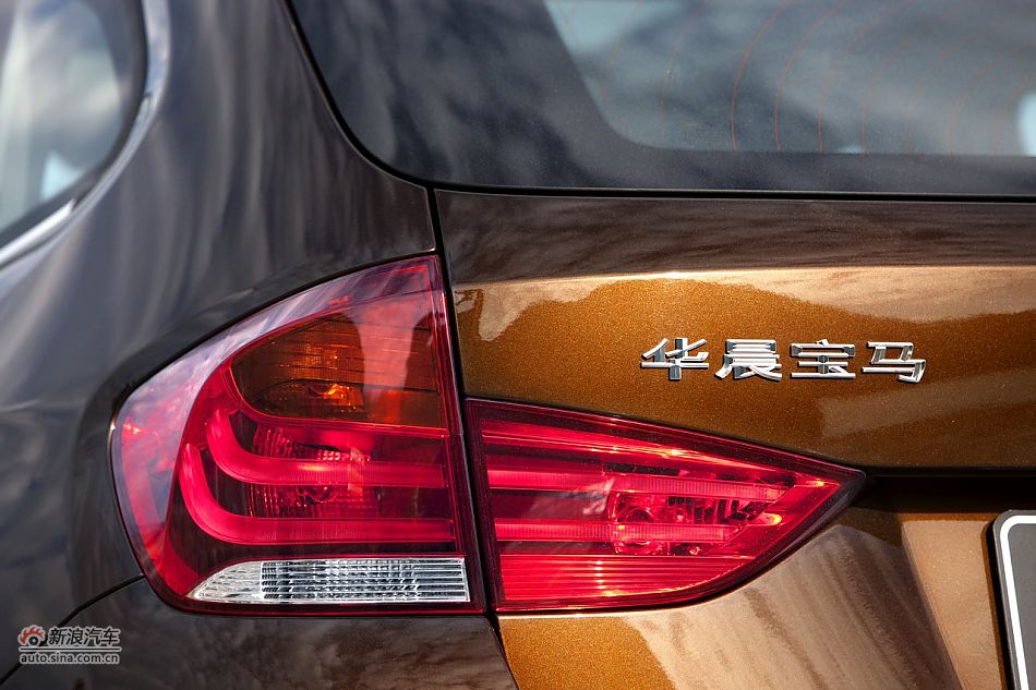 2012款华晨宝马X1 xDrive28i官方图