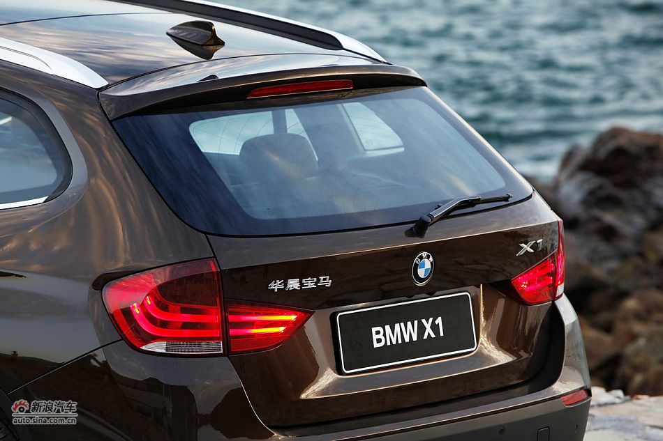 2012款华晨宝马X1 xDrive28i官方图