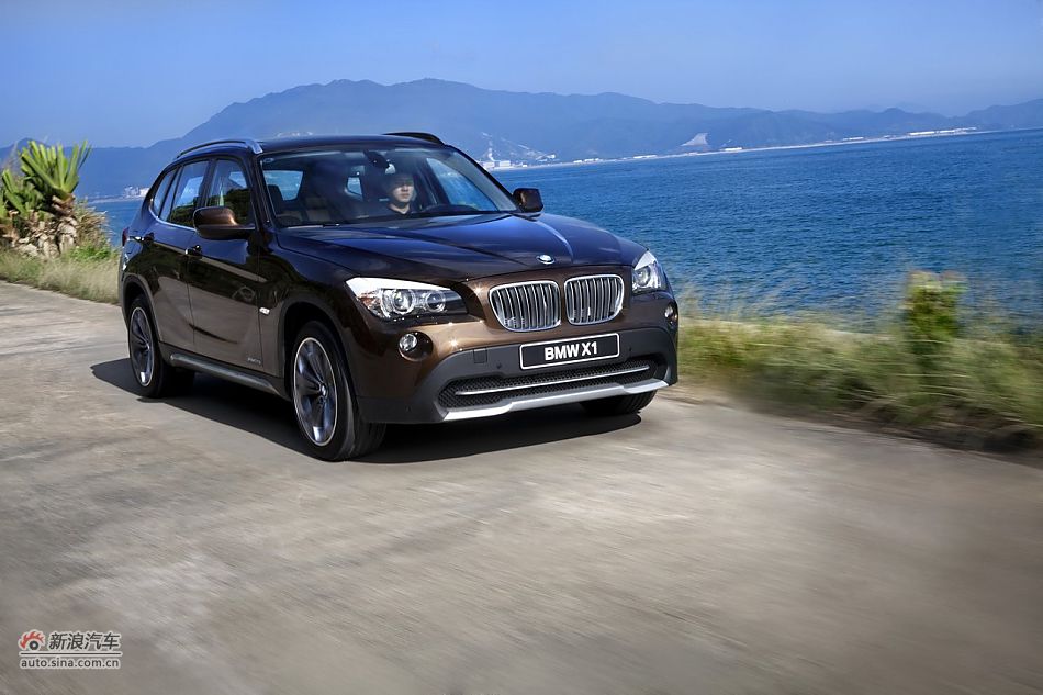 2012款华晨宝马X1 xDrive28i官方图