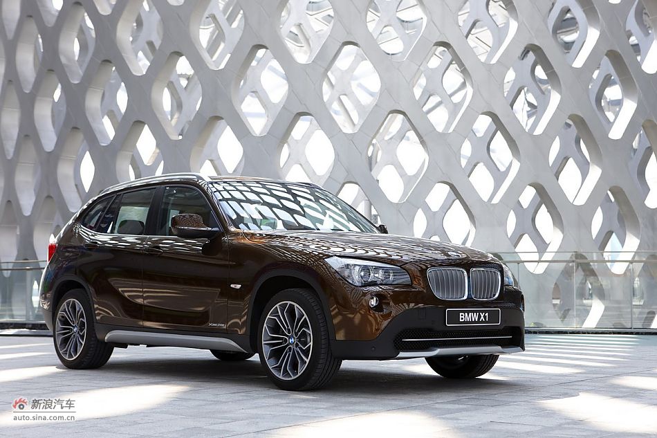 2012款华晨宝马X1 xDrive28i官方图