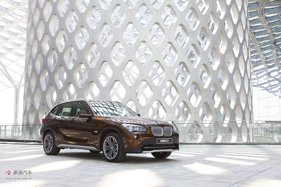 2012款华晨宝马X1 xDrive28i官方图