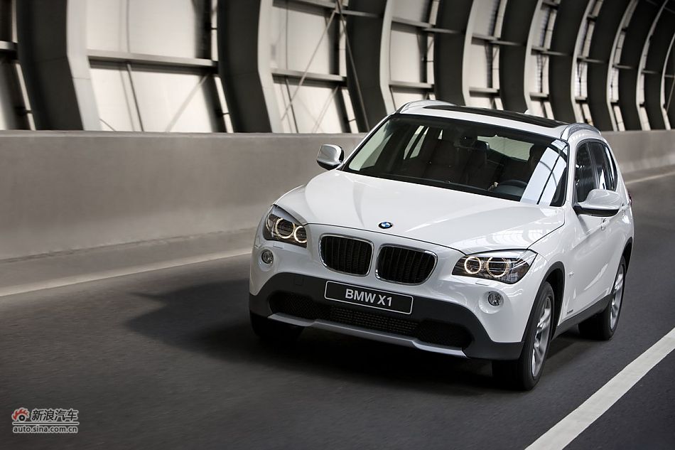 2012款华晨宝马X1 xDrive20i官方图
