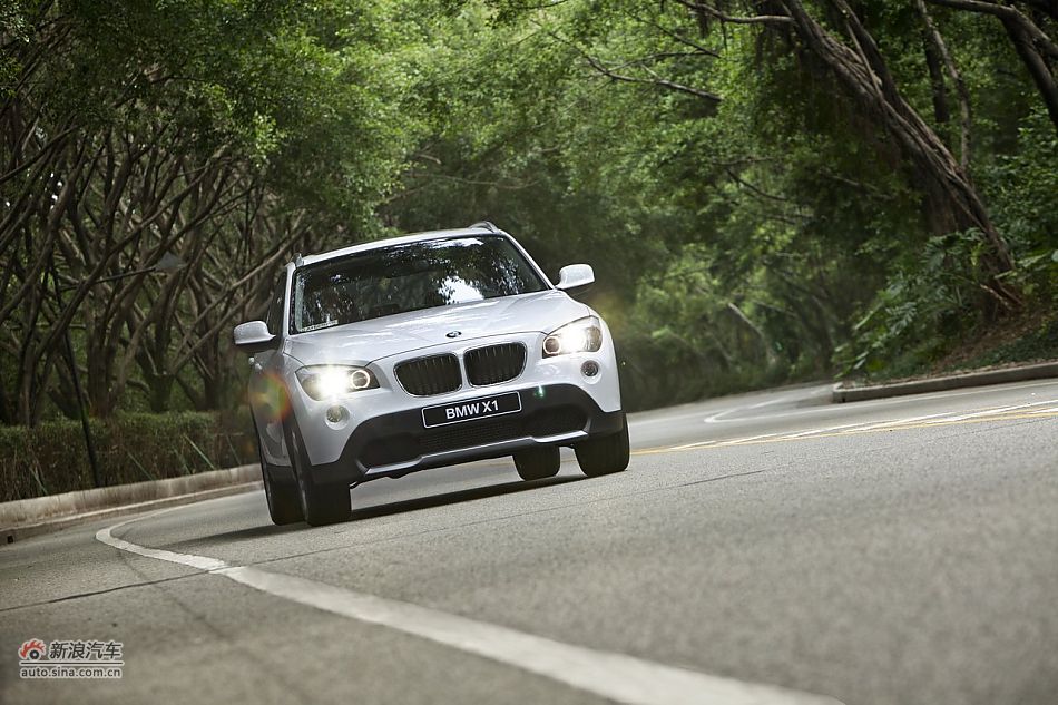 2012款华晨宝马X1 xDrive20i官方图