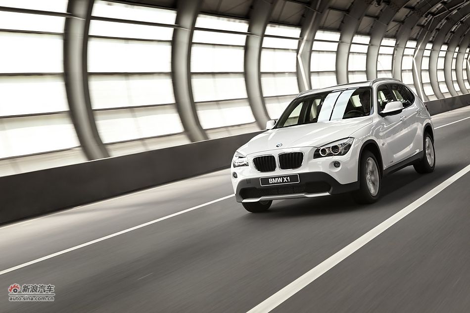 2012款华晨宝马X1 xDrive20i官方图