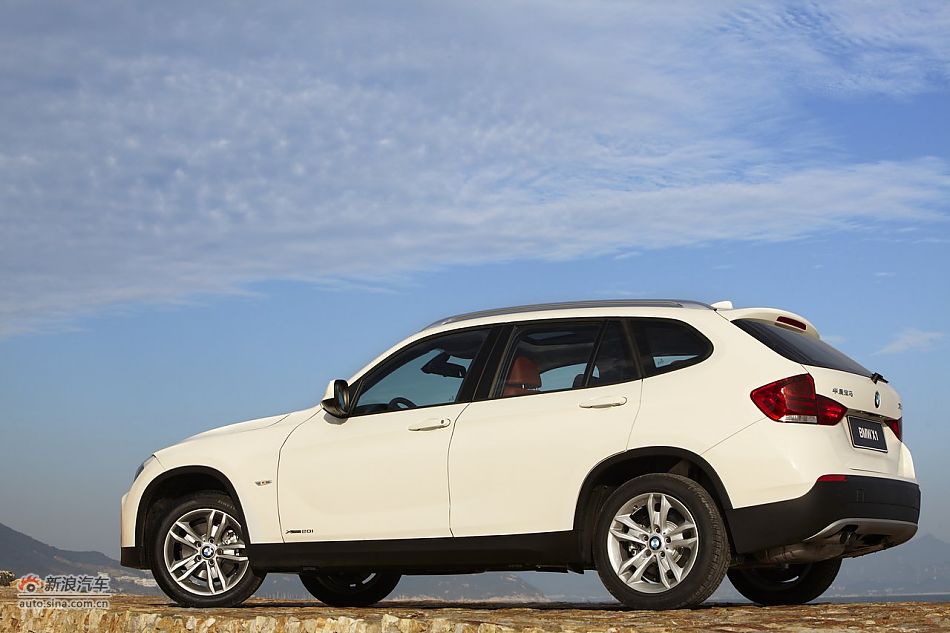 2012款华晨宝马X1 xDrive20i官方图