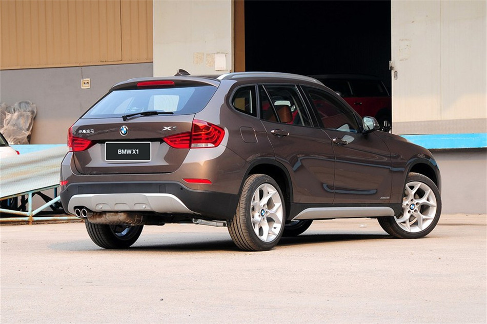 宝马X1 2013款 2.0T AT xDrive20i X设计套装
