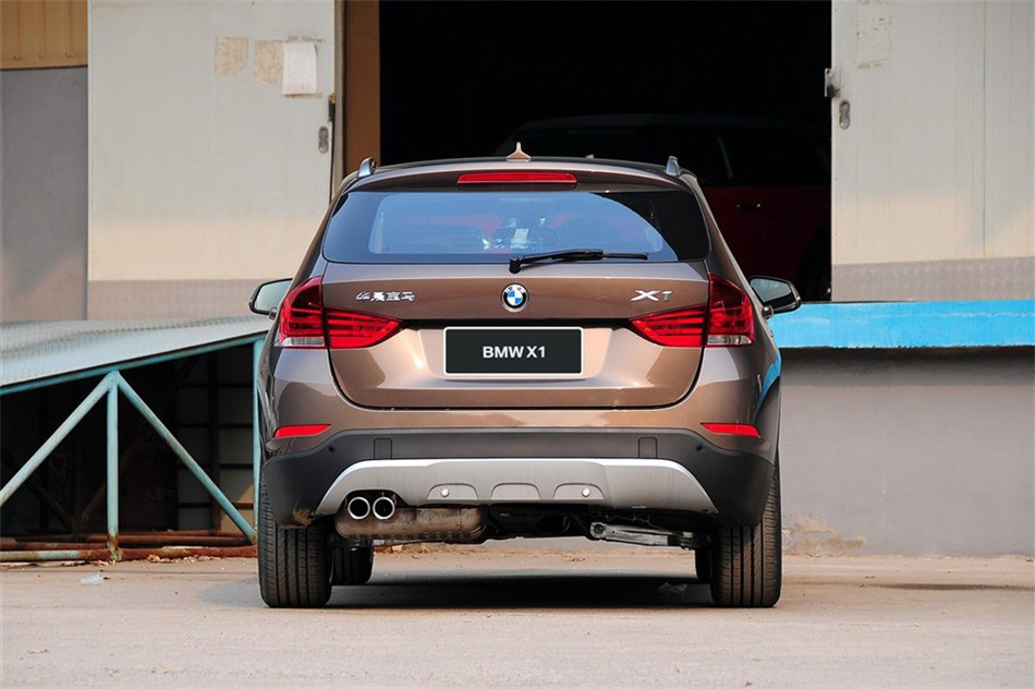 宝马X1 2013款 2.0T AT xDrive20i X设计套装