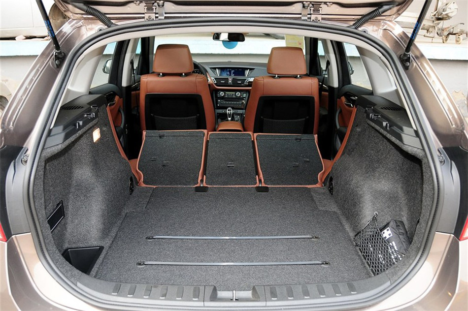 宝马X1 2013款 2.0T AT xDrive20i X设计套装