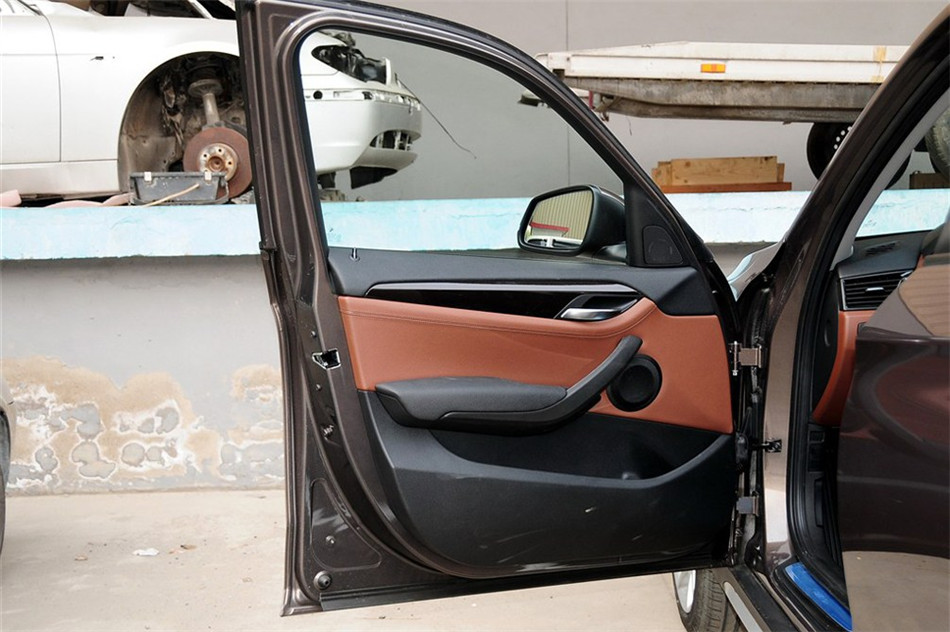 宝马X1 2013款 2.0T AT xDrive20i X设计套装