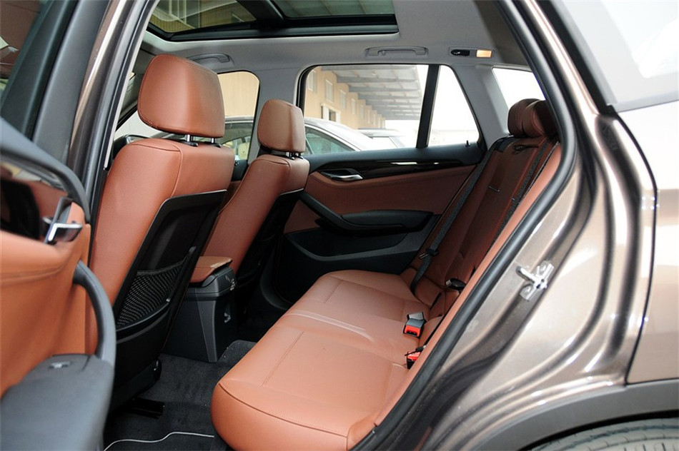 宝马X1 2013款 2.0T AT xDrive20i X设计套装
