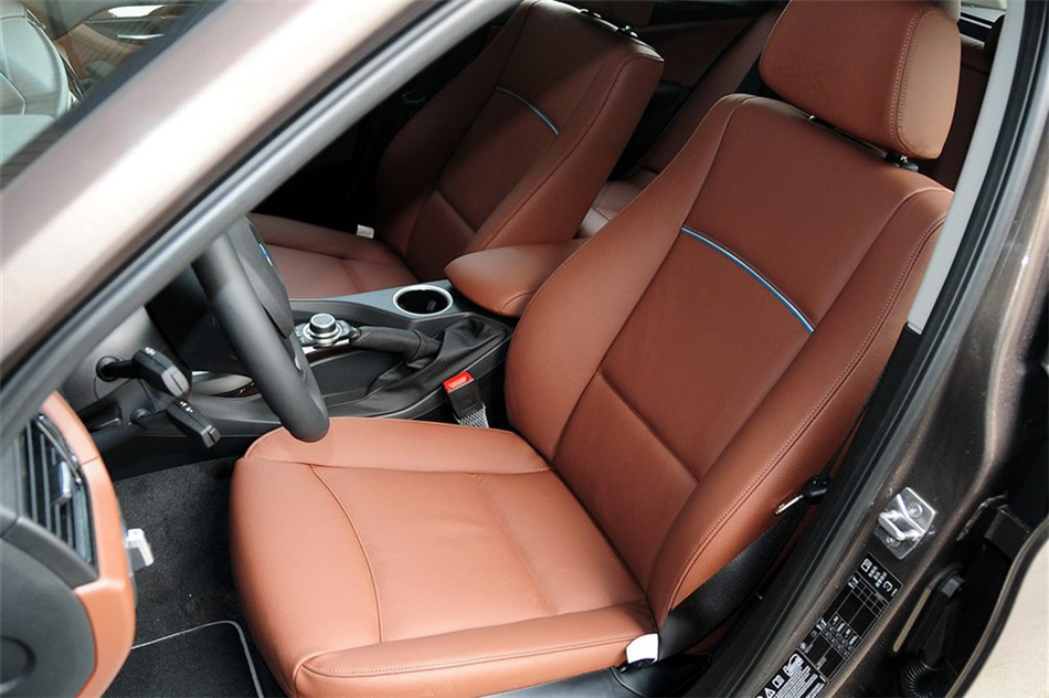 宝马X1 2013款 2.0T AT xDrive20i X设计套装