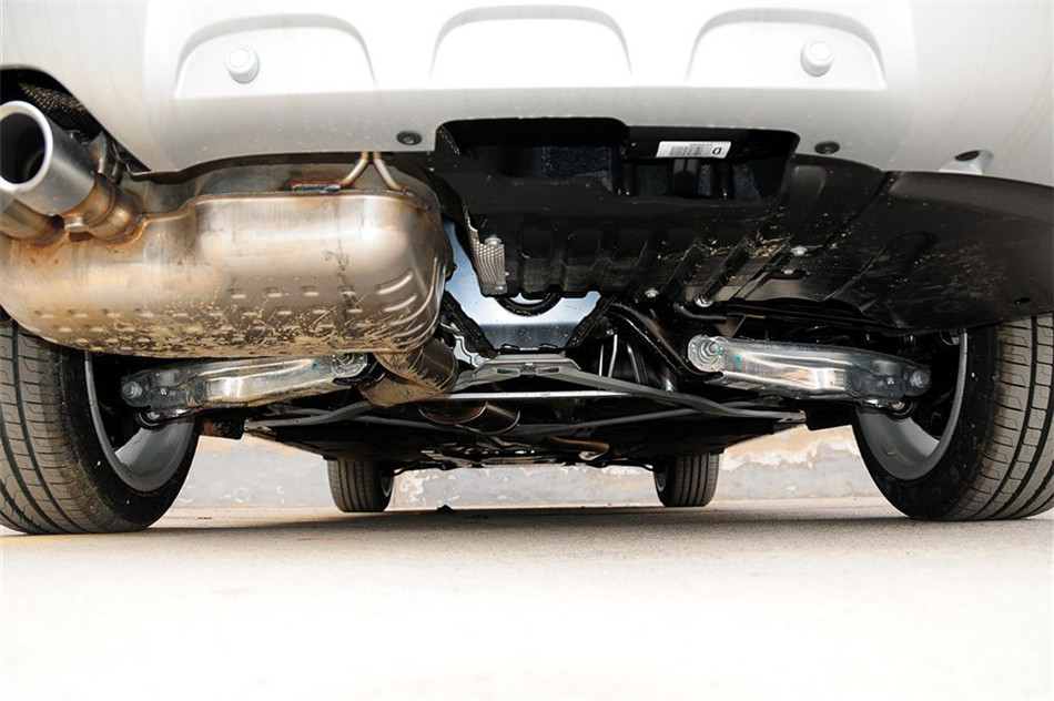 宝马X1 2013款 2.0T AT xDrive20i X设计套装