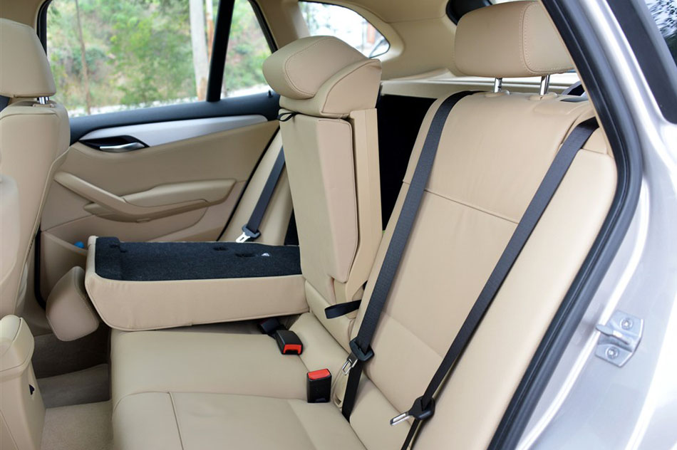 2015款 xDrive20i 时尚型 座椅空间