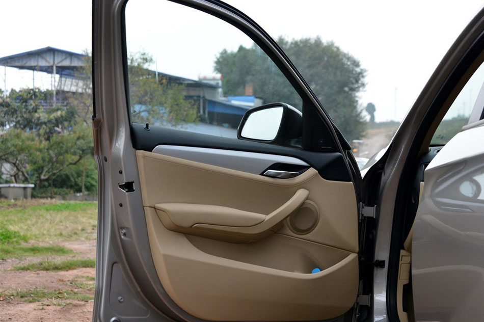2015款 xDrive20i 时尚型 座椅空间