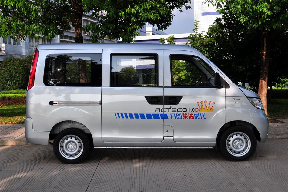 2010款开瑞优优1.0L手动标准型