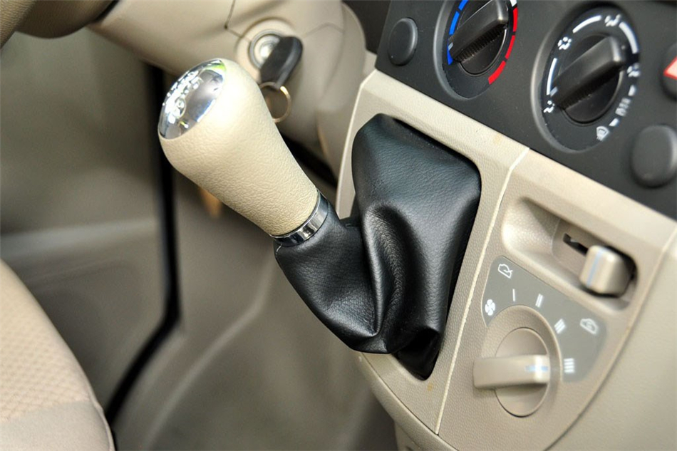 2010款开瑞优优1.0L手动标准型