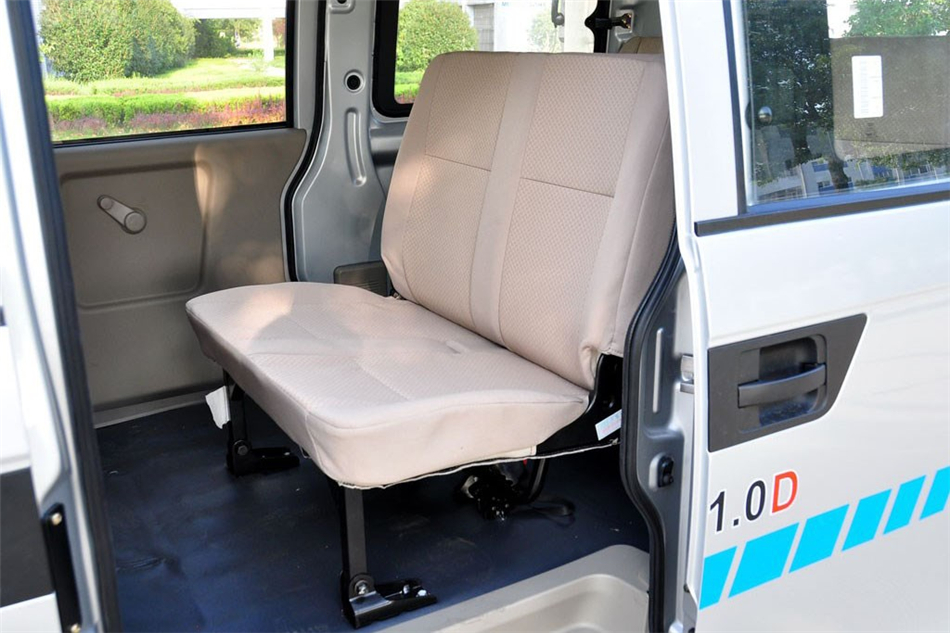 2010款开瑞优优1.0L手动标准型