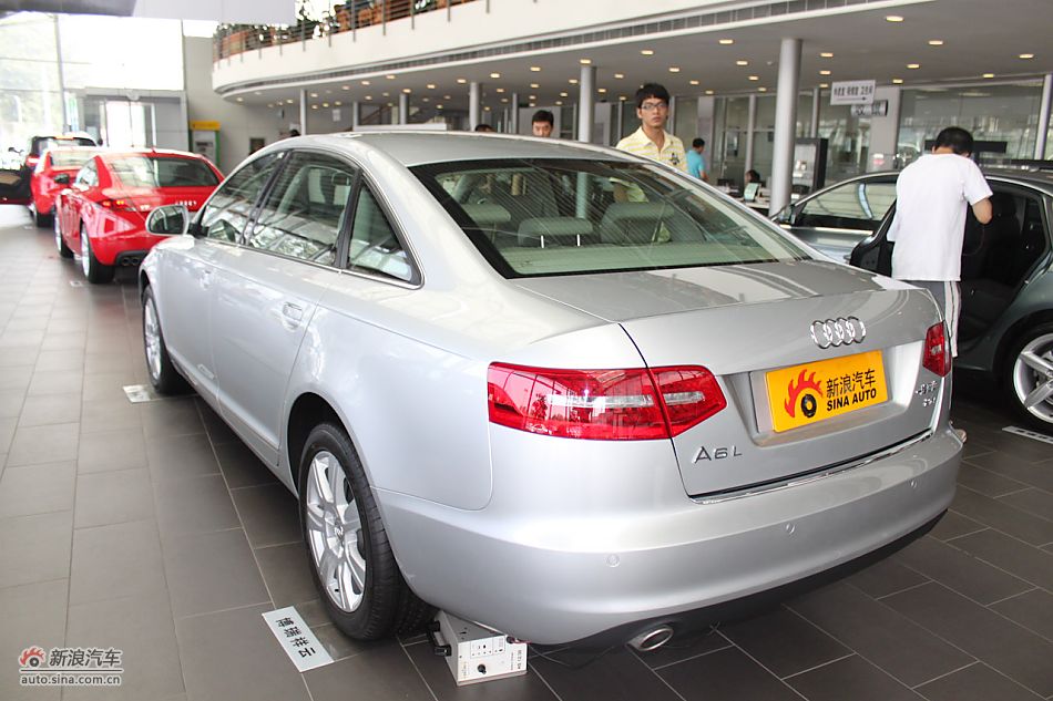 2010款奥迪A6L 2.4舒适型
